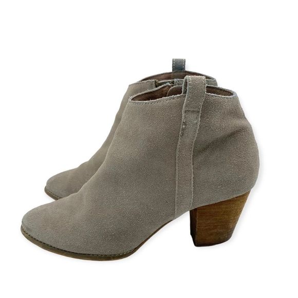 ☀️SALE☀️ Chelsea Crew Grey Leather Suede Western Block Heel Booties Size: 9 (40) - Picture 2 of 8